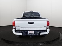 This Toyota Tacoma has a powerful Regular Unleaded V-6 3.5 L/211 engine powering this Automatic tran... (image 4)