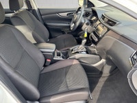 GREAT VALUE | CLEAN CARFAX LED Daytime Running Lights | Blind Spot Warning | Rear Cross Traffic Aler... (image 9)