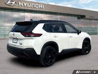 The advertised vehicle price is based on a promotional finance offer. Customers who purchase the veh... (image 4)