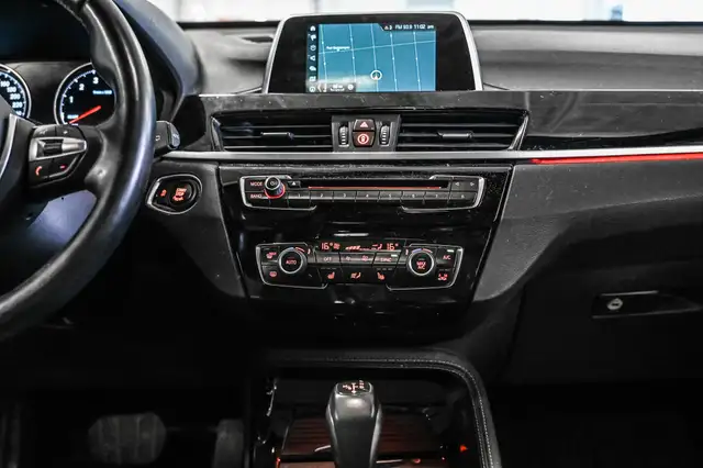 2018 BMW X1 xDrive28i | Mags | Cuir | Toit Pano | Caméra | * À v in Cars & Trucks in City of Montréal - Image 32