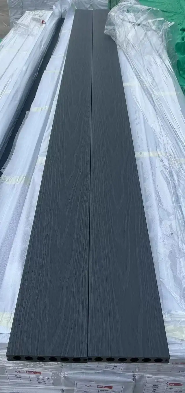 New 4-Pack Co-Extruded WPC Decking Boards – 5.5