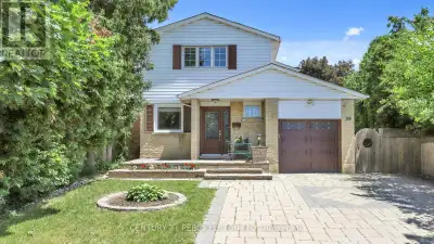 Charming and cozy walk-out basement studio in the highly desirable Thornhill neighborhood. Ideal for...