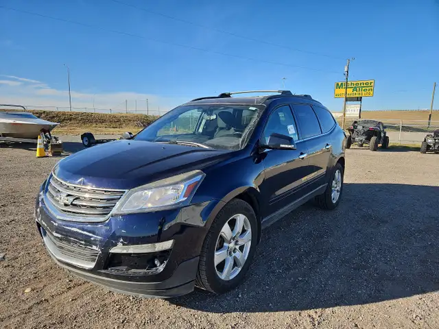 2016 Chevrolet Traverse in Cars & Trucks in Calgary - Image 2