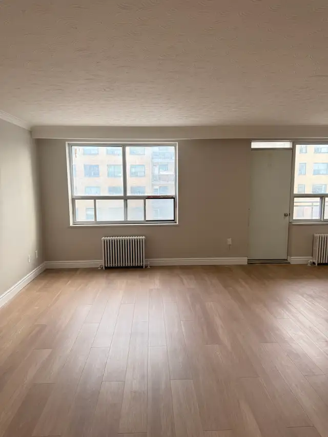 Jarvis One Bedroom in Long Term Rentals in City of Toronto - Image 7