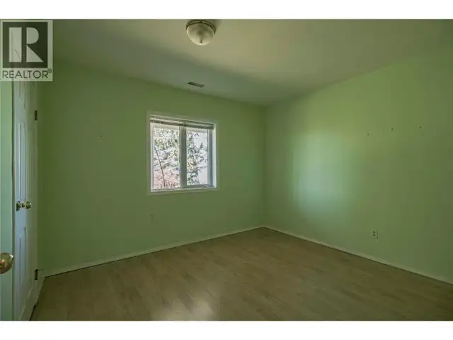 2263 Carmi Road Penticton, British Columbia in Houses for Sale in Penticton - Image 33