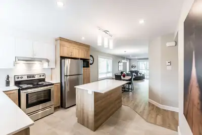 Beau 4 1/2 à louer dans le secteur de Cap-Rouge - Entrée indépendante - Salle de lavage - Patio à l'...