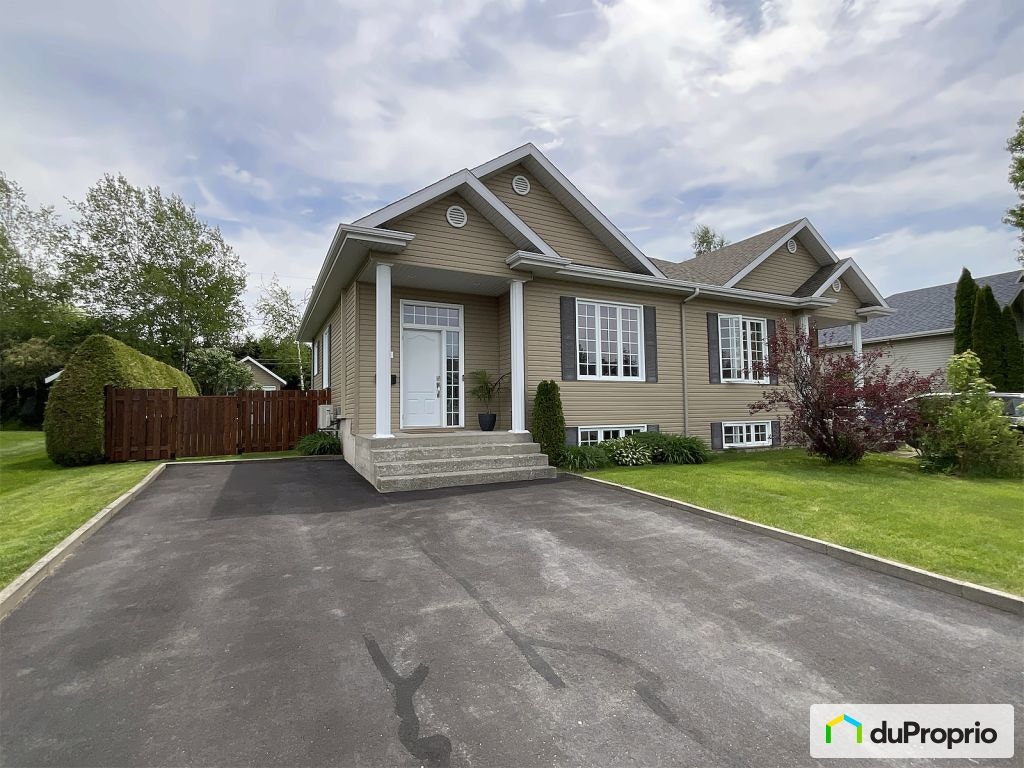 $342,750 - Semi-detached for sale in Ste-Marie — photo 1