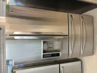 2179- Réfrigérateur LG Stainless portes français fridge bottom f