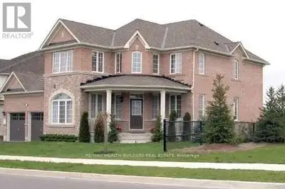 8 PECAN DRIVE Brampton (Vales of Castlemore), Ontario