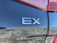 AMVIC Licensed Dealer | Keyless Entry | Touchscreen Infotainment | Smartphone Integration | Advanced... (image 6)