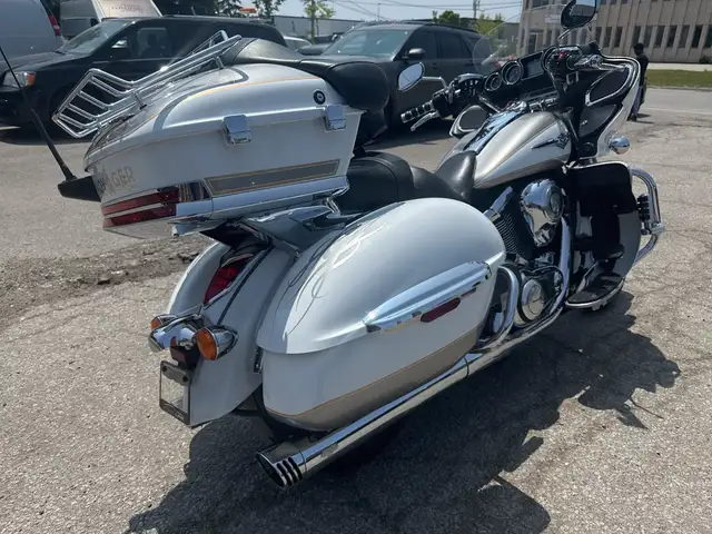 2013 Kawasaki Voyager ~ EXHAUST ~ 1700CC ~ VOYAGER ~ CLEAN BIKE  in Sport Touring in City of Toronto - Image 6