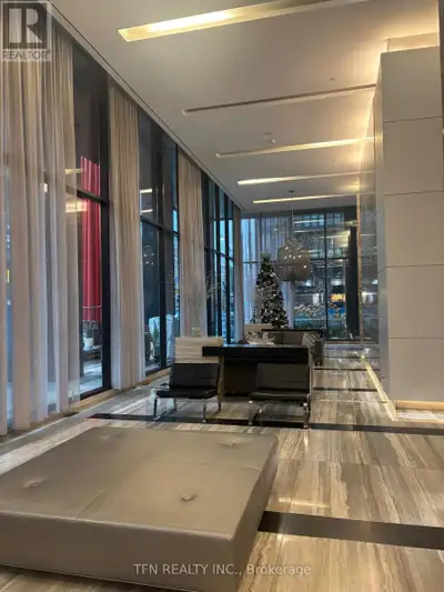Welcome to luxury sweet home at the 5 star X Condo by Yorkville. Gorgeous ,bright ,2 bedrooms +2 bat...