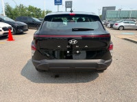 Nouvel Arrivage! Découvrez ce Hyundai Kona Essential 2026, un VUS sous-compact moderne qui combine c... (image 5)