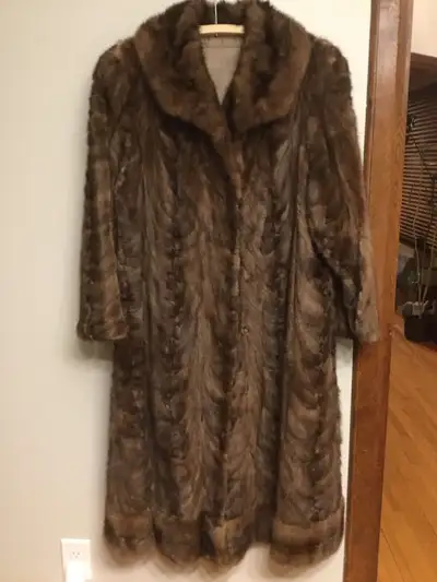 Mink fur coat, size 16, View more