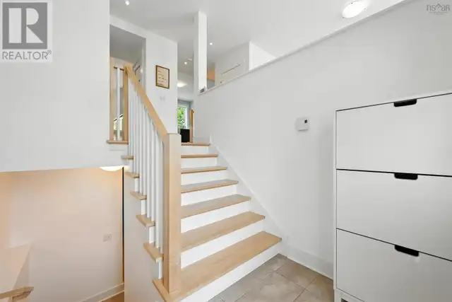 19 Hazelton Hill West Bedford, Nova Scotia62864756512899121