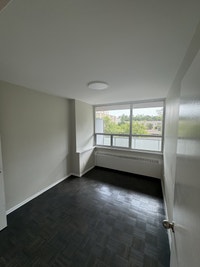 1 Bed, 1 Bath, Air-Conditioned, Recently Renovated Kitchen with Stainless Steel Appliances, Amazing... (image 2)