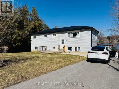 Rare Waterfront Opportunity Stunning 4-Bedroom Home on Chemong Lake!Experience the beauty of year-ro...