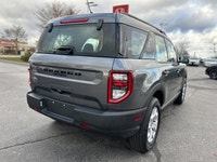 The robust 1.5L EcoBoost engine with auto start-stop technology delivers both spirited performance a... (image 4)