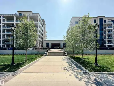 Discover elevated living at Botanica, ideally situated within The Shops at Boudreau. This beautifull...
