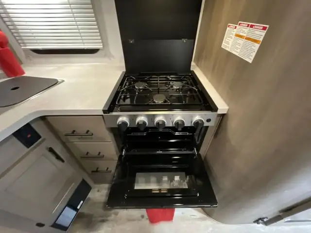 2025 Adventurer Manufacturing Inc. Adventurer 89RBS in Travel Trailers & Campers in St. Albert - Image 16