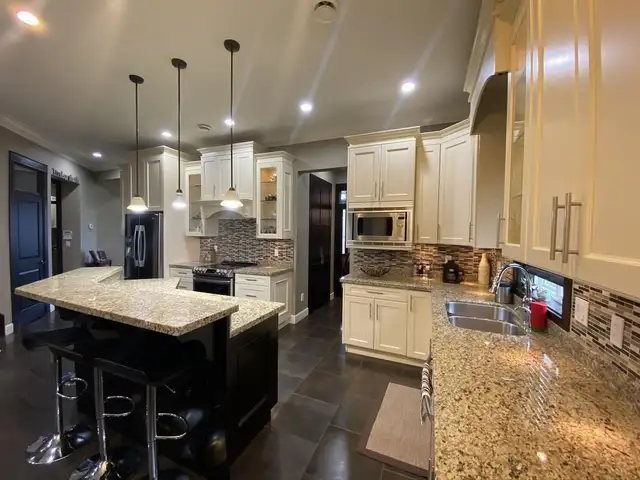 11655 87A AVENUE Surrey, British Columbia in Long Term Rentals in Richmond - Image 3