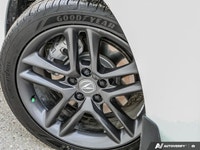* Super Handling All-Wheel Drive (SH-AWD), which features torque-vectoring technology for improved c... (image 8)