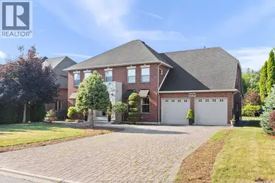 Welcome to 2005 Casa Grande-a 3400 sq ft (approx) custom built brick & stone 2-sty in one of LaSalle...