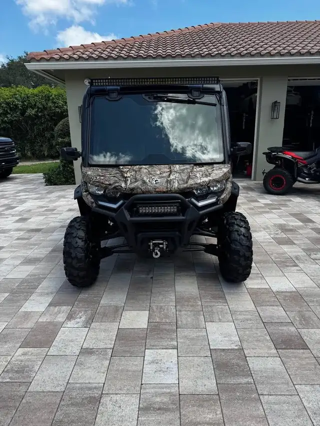 2022 CAN-AM DEFENDER MAX LIMITED 1000CC-BLACK! in ATVs in Dartmouth - Image 7