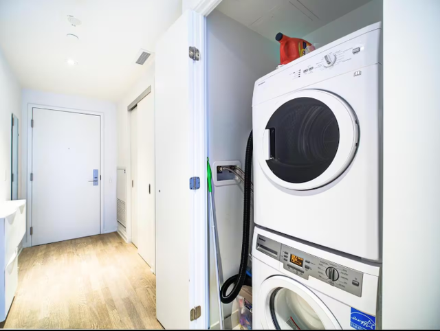 Your Perfect Home Awaits! 1-5 Bedroom Homes for Rent in Short Term Rentals in Mississauga / Peel Region - Image 17