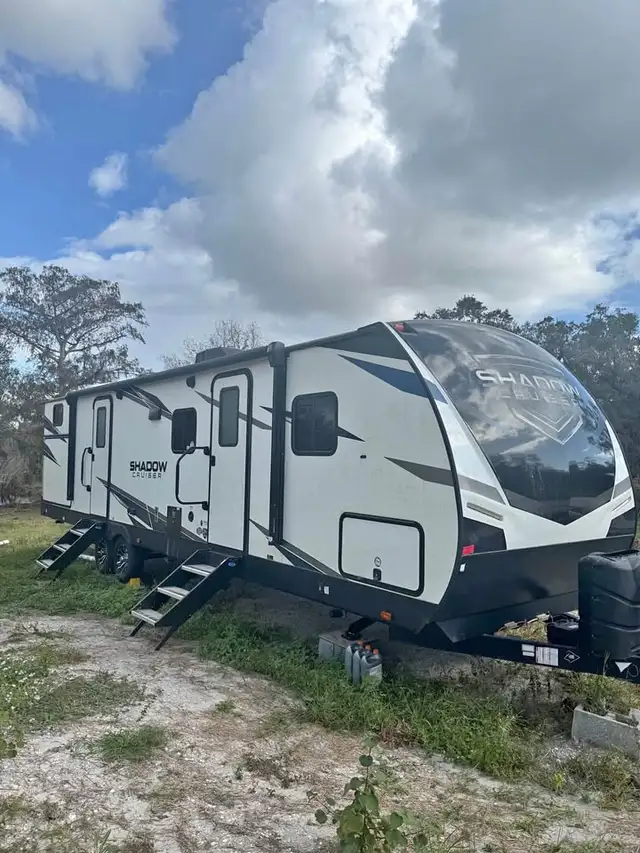 2023 CRUISER RV SHADOW CRUISER 325BHS 37FT in Cargo & Utility Trailers in Delta/Surrey/Langley - Image 2