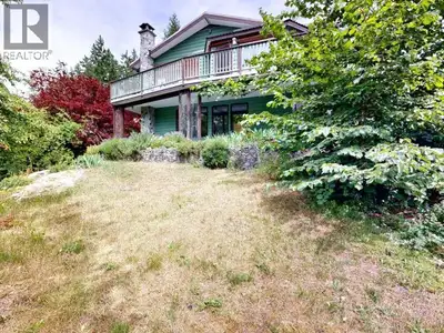 LOVELY HOME, GARDENS & SHOP IN LUND - Welcome to this splendid 3 bedroom, 3 bath home surrounded by...