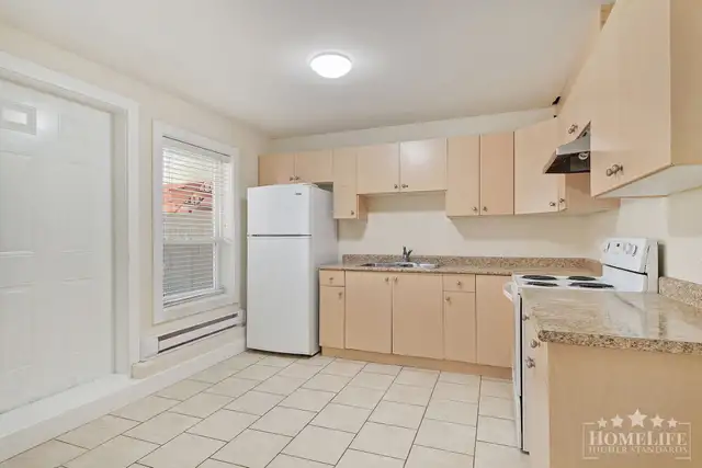 Bright & Spacious 2 Bedroom Basement Suite in Panorama Ridge in Long Term Rentals in Delta/Surrey/Langley - Image 7