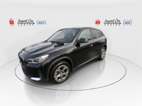 *** OTTAWA’S ORIGINAL IMPORT DEALER!! NO ACCIDENTS * SMETANA APPROVED *** This 2025 BMW X1 2.8i XDri... (image 3)