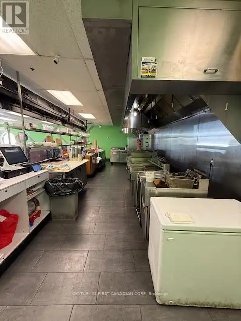 1362 LAMBTON MALL ROAD Sarnia, Ontario in Commercial & Office Space for Sale in Sarnia - Image 11