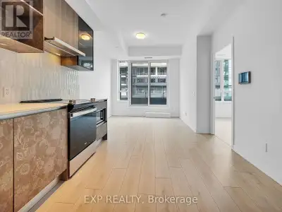 Luxury Boutique Condo in Oakville! 1 Bed + Den, 2 Bath! Stunning new boutique condo with high-end Eu...