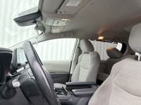 PRIX ET QUALITÉ IMBATTABLE venez découvrir notre TOYOTA SIENNA 2021 LE + HYBRIDE + CAM RECUL + BANCS... (image 5)