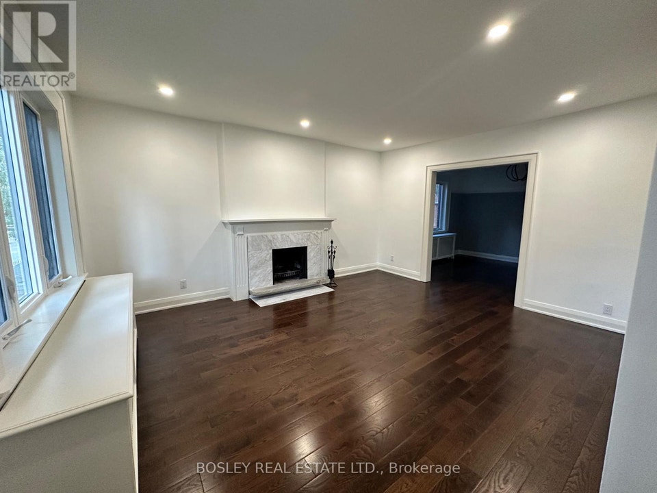 2 - 229 MANOR ROAD E Toronto (Mount Pleasant East), Ontario 4