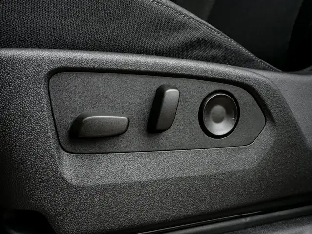 2026 Chevrolet Silverado 1500 LT in Cars & Trucks in Strathcona County - Image 18