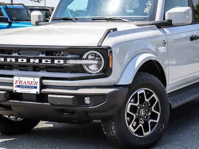 2026 Ford Bronco Outer Banks 4 Door 4X4 in Cars & Trucks in Oshawa / Durham Region - Image 3