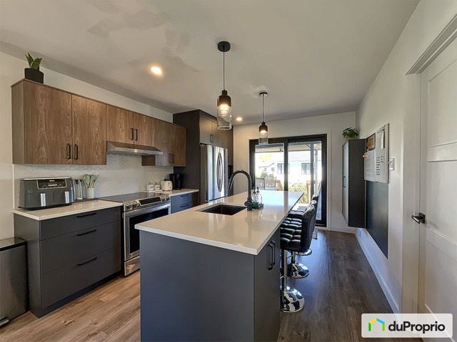 $399,900 - Semi-detached for sale in Sherbrooke (Brompton) — photo 2