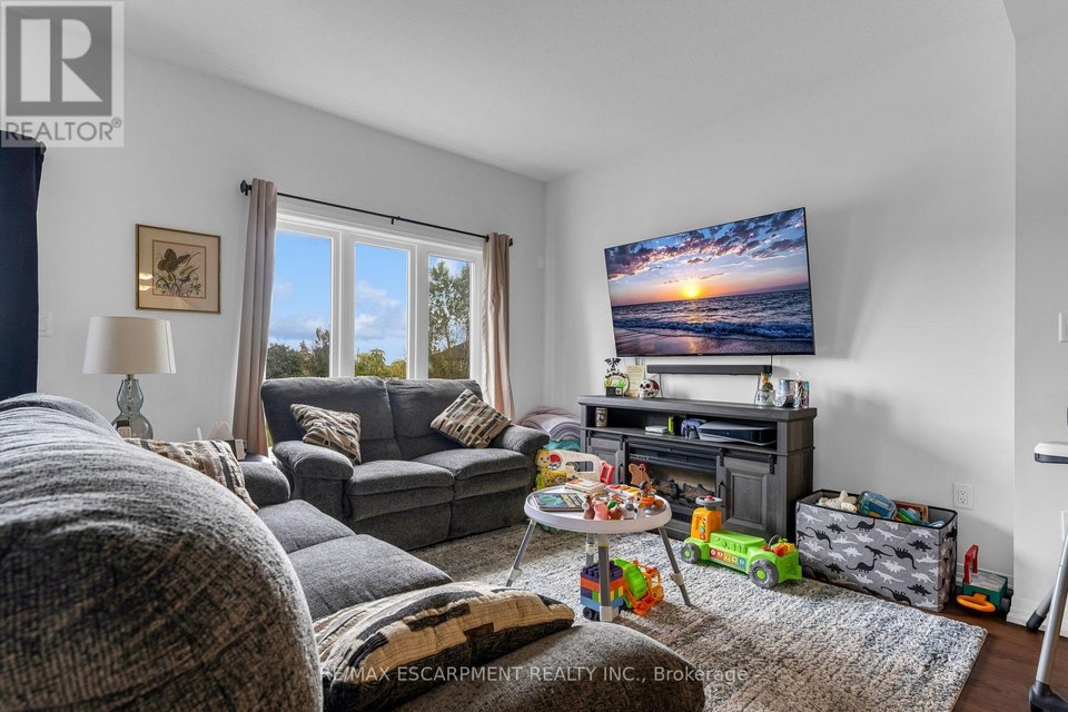 4879 CONNOR DRIVE Lincoln (Beamsville), Ontario 5