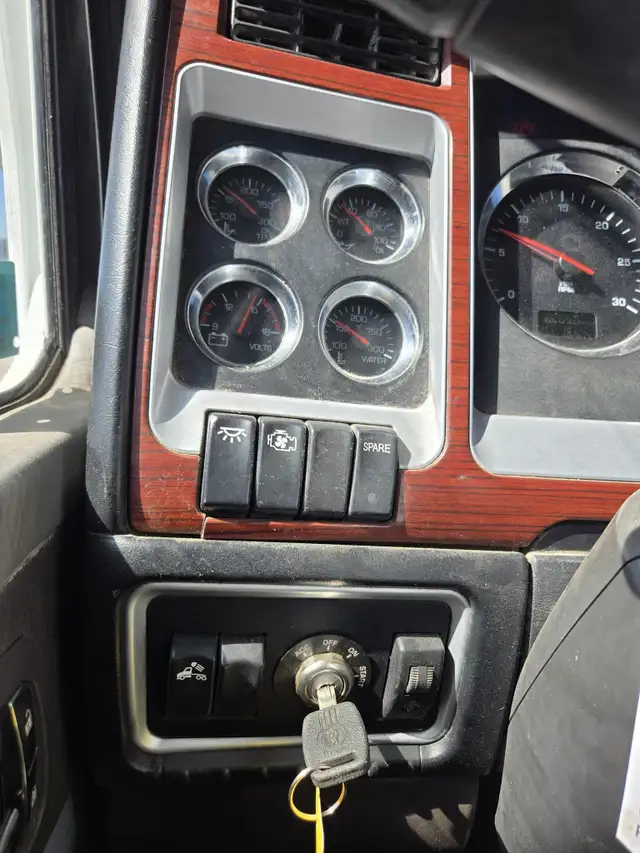 2007 KENWORTH C500 in Heavy Trucks in Saskatoon - Image 27