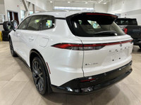 PANORAMIC ROOF, SATELLITE RADIO, LED HEADLIGHTS, ADAPTIVE CRUISE CONTROL, NAVIGATION SYSTEM Brimming... (image 5)