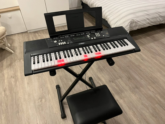 Yamaha ez-220 Comme neuf | Pianos et claviers | Drummondville | Kijiji
