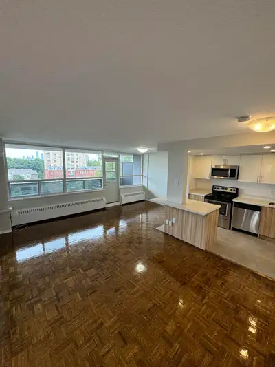 Balliol Towers Stunning Renovated 2 Bedroom,1 bathrooms Located in a high demand areaYonge & Davisvi...