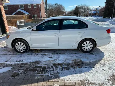 Looking for a dependable, fuel-efficient sedan with classic German engineering? This accident-free,...