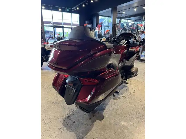 2025 Honda Goldwing Tour 50th Anniversary in Sport Touring in Ottawa - Image 5