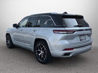 This Jeep Grand Cherokee boasts a Regular Unleaded V-6 3.6 L/220 engine powering this Automatic tran... (image 8)