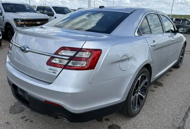 2015 Ford Taurus SEL AWD532562199865600004