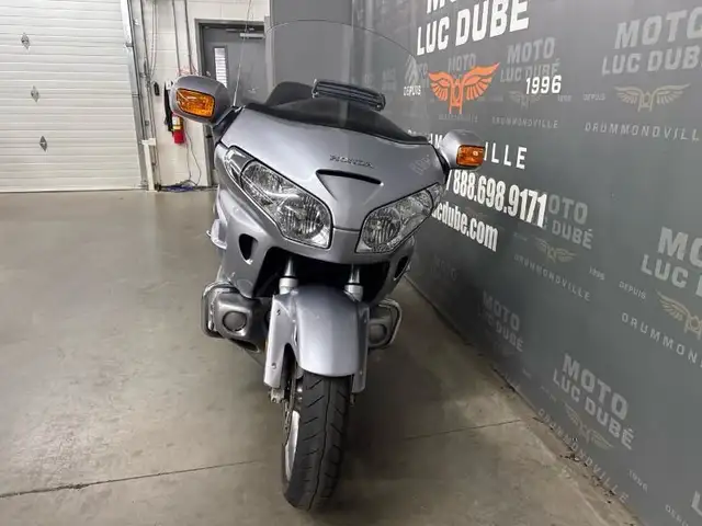 2009 Honda GL1800 Goldwing ABS in Sport Touring in Drummondville - Image 7